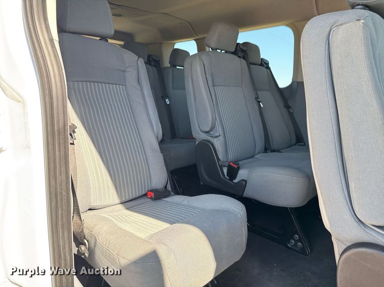 image for item DO7597 2015 Ford Transit 350 XLT van