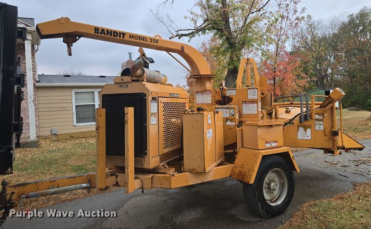 image for item DQ5275 Bandit 250 wood chipper