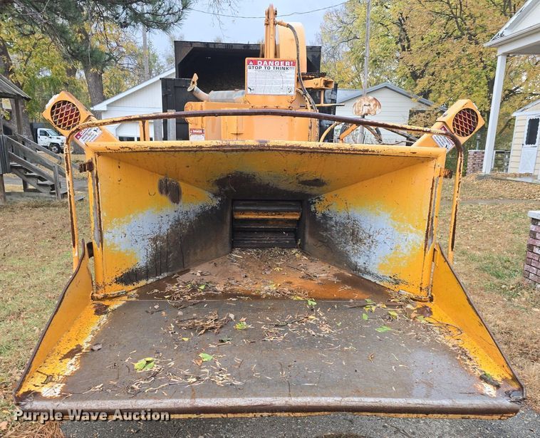 image for item DQ5275 Bandit 250 wood chipper