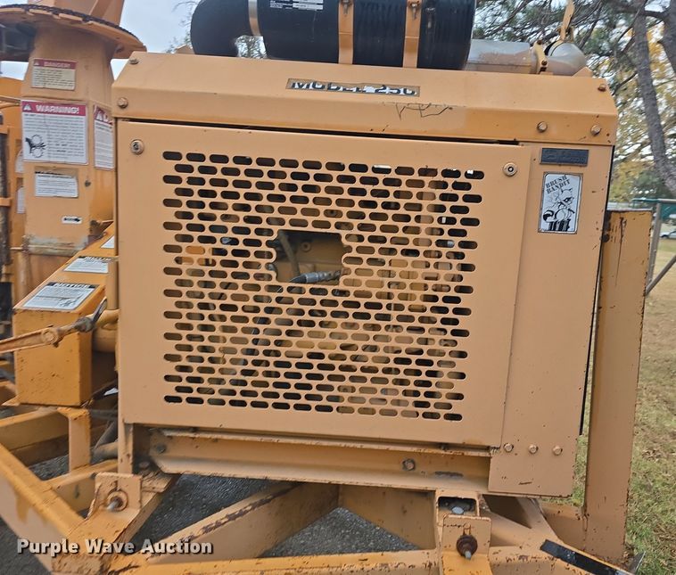 image for item DQ5275 Bandit 250 wood chipper