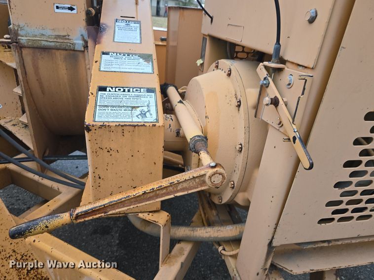 image for item DQ5275 Bandit 250 wood chipper