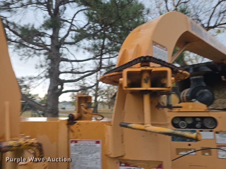 image for item DQ5275 Bandit 250 wood chipper