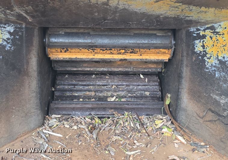 image for item DQ5275 Bandit 250 wood chipper