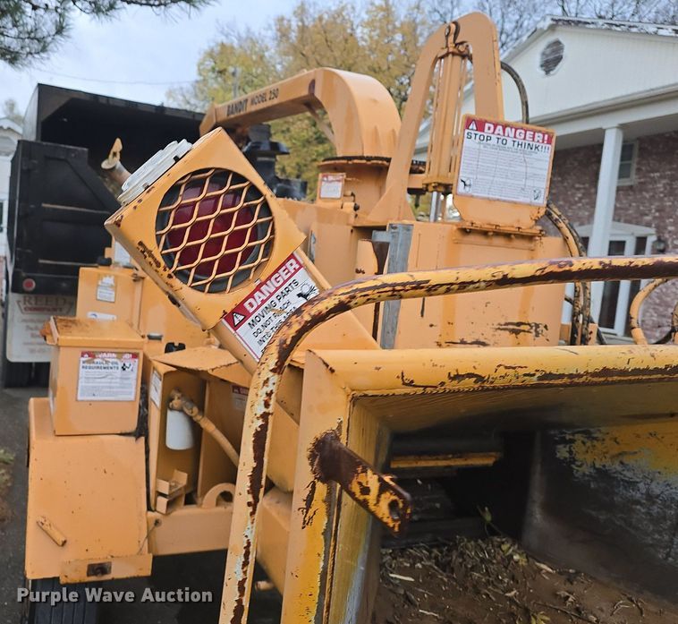 image for item DQ5275 Bandit 250 wood chipper