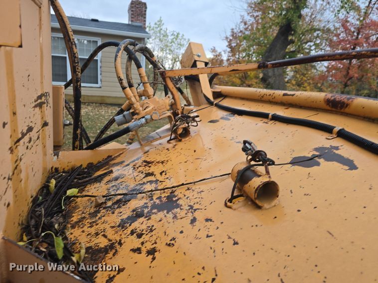 image for item DQ5275 Bandit 250 wood chipper