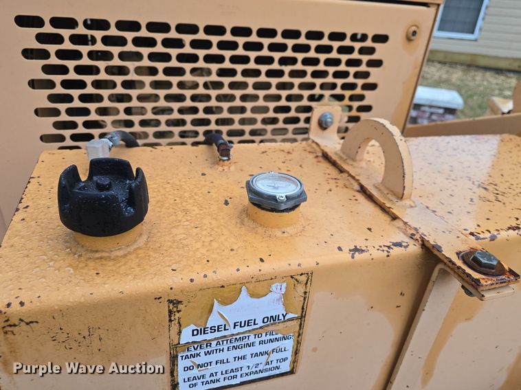 image for item DQ5275 Bandit 250 wood chipper