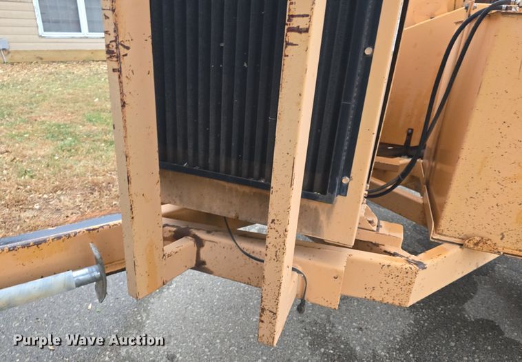 image for item DQ5275 Bandit 250 wood chipper