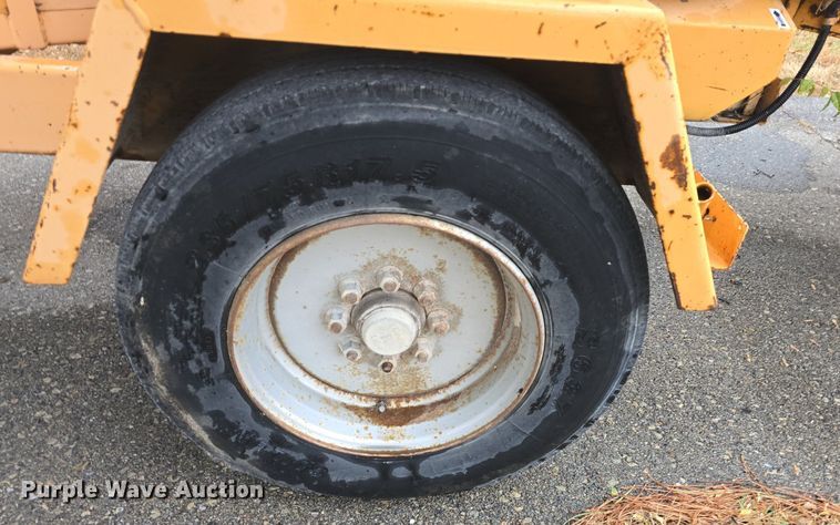 image for item DQ5275 Bandit 250 wood chipper