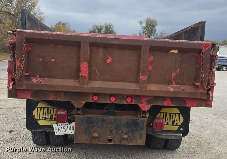image for item DQ5288 2004 Ford F550 Super Duty XL dump truck