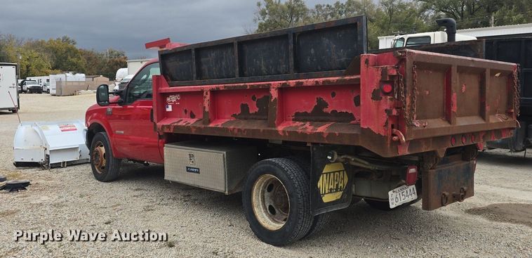 image for item DQ5288 2004 Ford F550 Super Duty XL dump truck