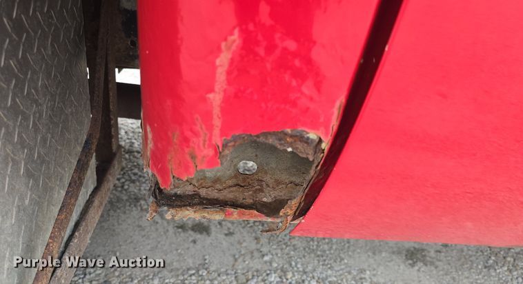 image for item DQ5288 2004 Ford F550 Super Duty XL dump truck