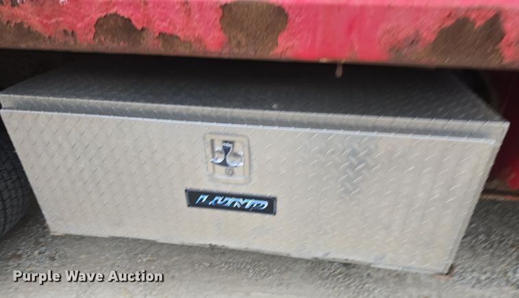 image for item DQ5288 2004 Ford F550 Super Duty XL dump truck