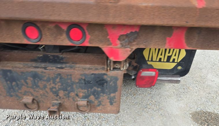 image for item DQ5288 2004 Ford F550 Super Duty XL dump truck