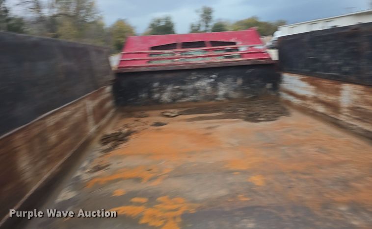 image for item DQ5288 2004 Ford F550 Super Duty XL dump truck