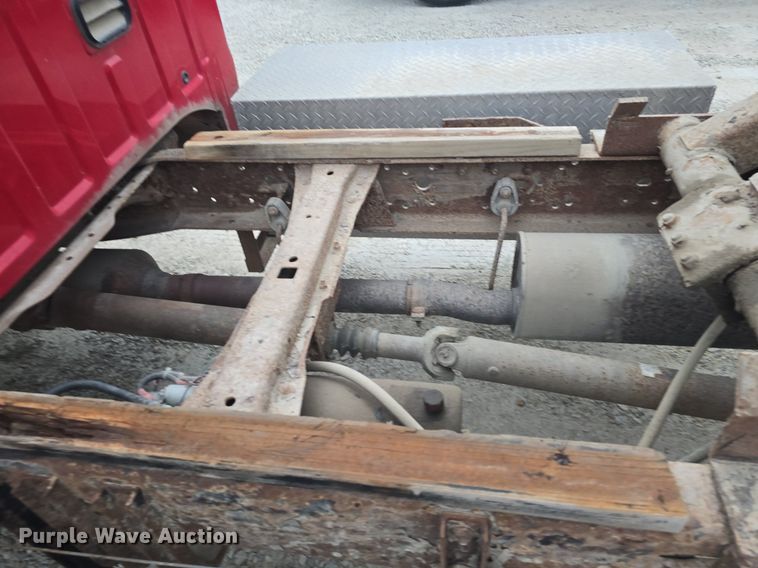 image for item DQ5288 2004 Ford F550 Super Duty XL dump truck