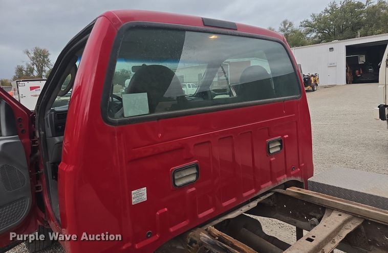 image for item DQ5288 2004 Ford F550 Super Duty XL dump truck