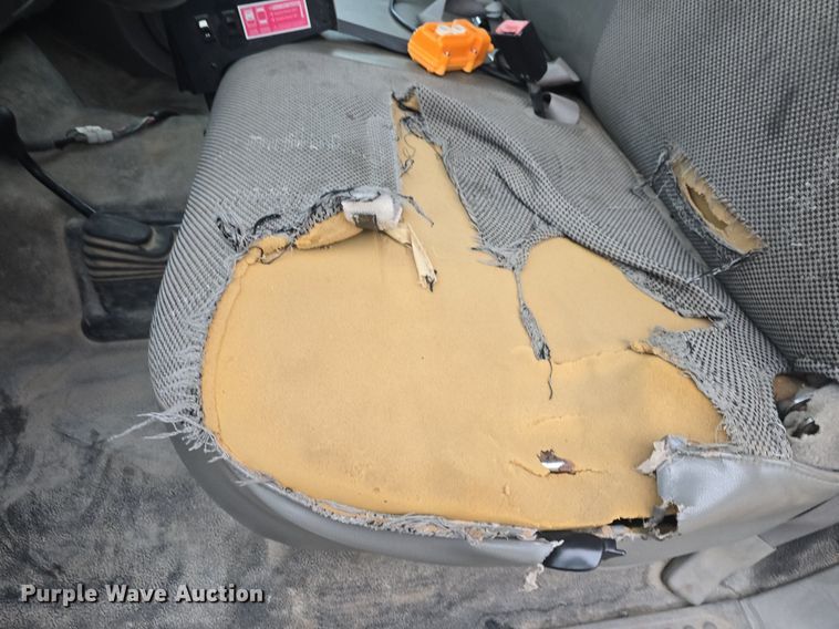 image for item DQ5288 2004 Ford F550 Super Duty XL dump truck