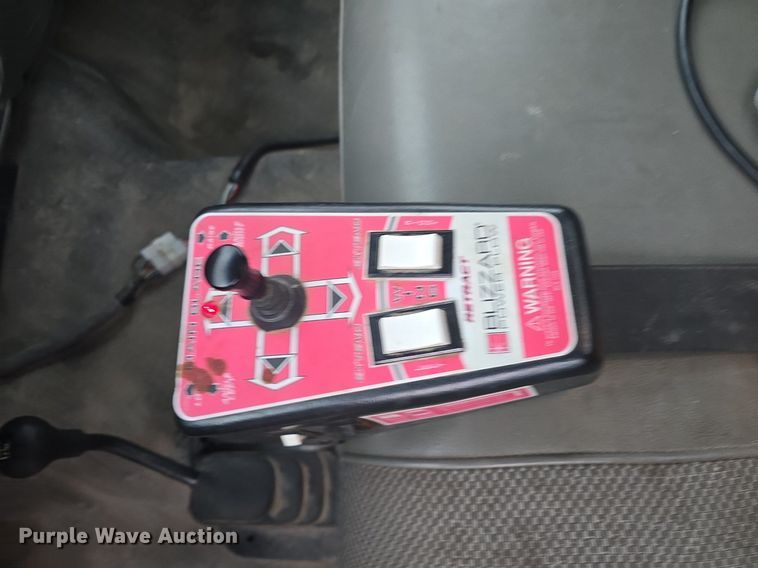 image for item DQ5288 2004 Ford F550 Super Duty XL dump truck