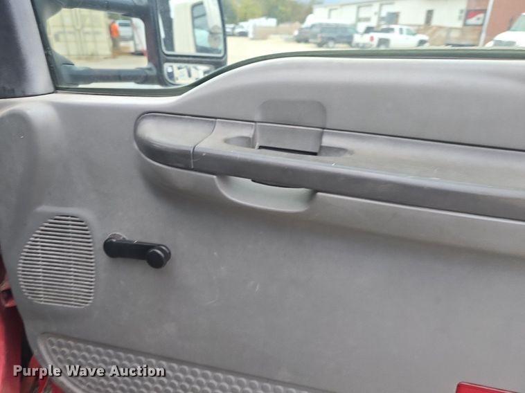 image for item DQ5288 2004 Ford F550 Super Duty XL dump truck