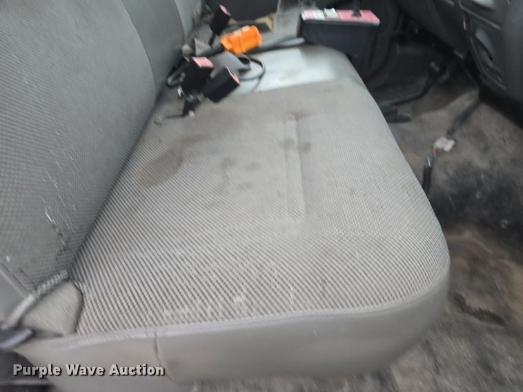 image for item DQ5288 2004 Ford F550 Super Duty XL dump truck