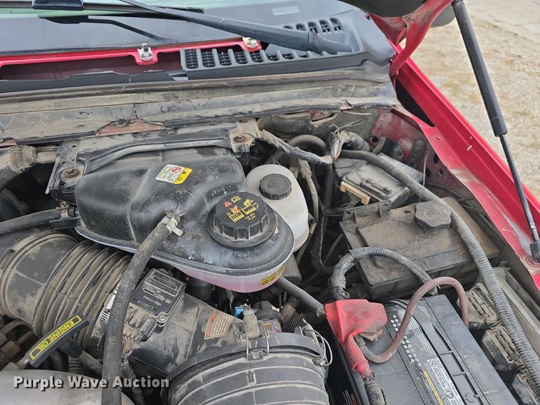 image for item DQ5288 2004 Ford F550 Super Duty XL dump truck