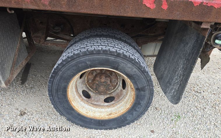 image for item DQ5288 2004 Ford F550 Super Duty XL dump truck