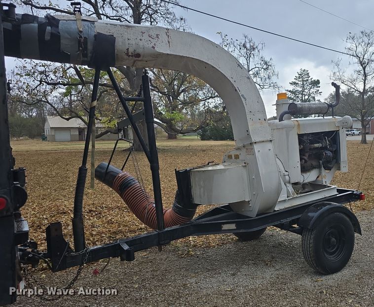 image for item DQ5289 American Road Machinery LL 1500-3T leaf vacuum