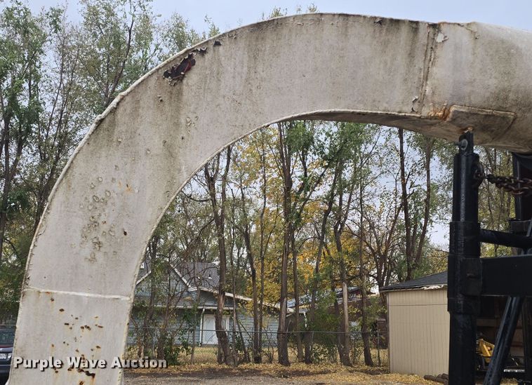 image for item DQ5289 American Road Machinery LL 1500-3T leaf vacuum