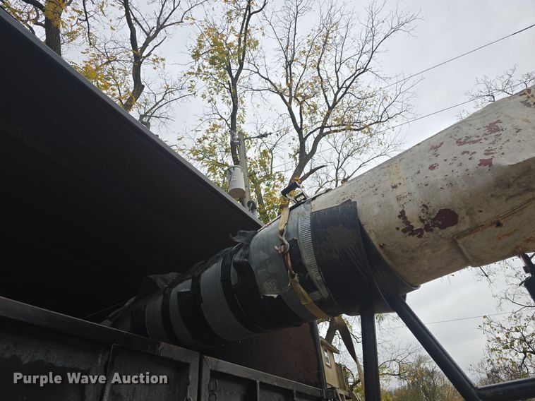 image for item DQ5289 American Road Machinery LL 1500-3T leaf vacuum