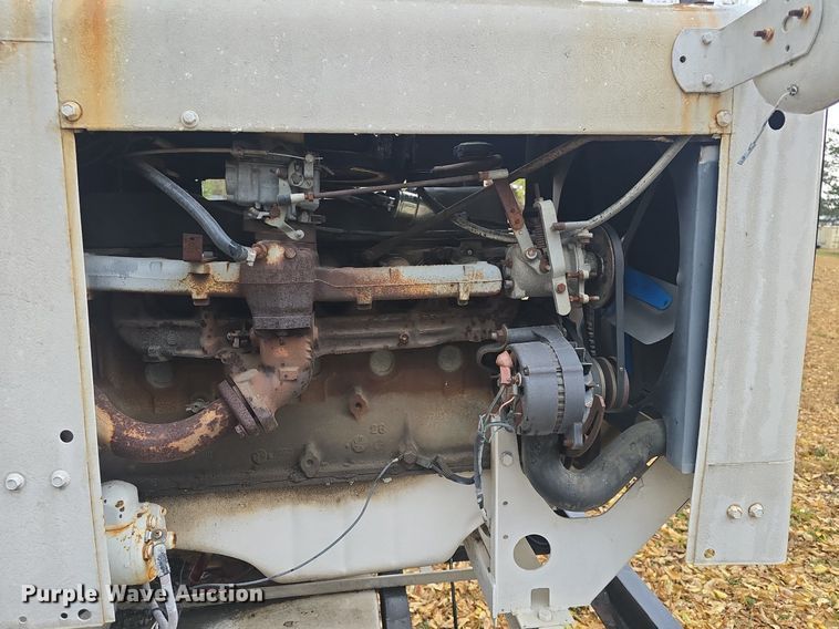 image for item DQ5289 American Road Machinery LL 1500-3T leaf vacuum