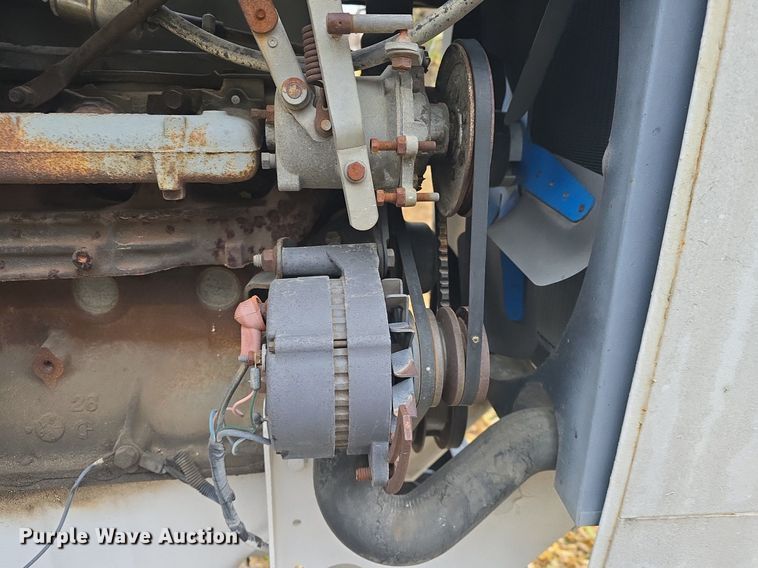 image for item DQ5289 American Road Machinery LL 1500-3T leaf vacuum