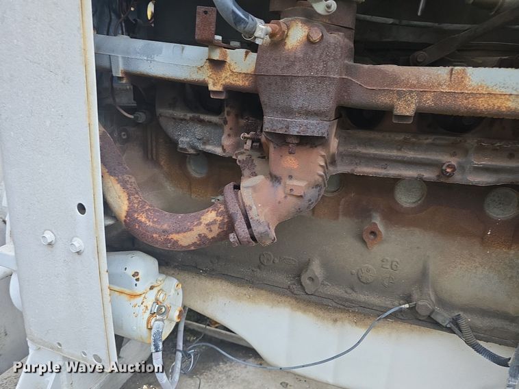 image for item DQ5289 American Road Machinery LL 1500-3T leaf vacuum