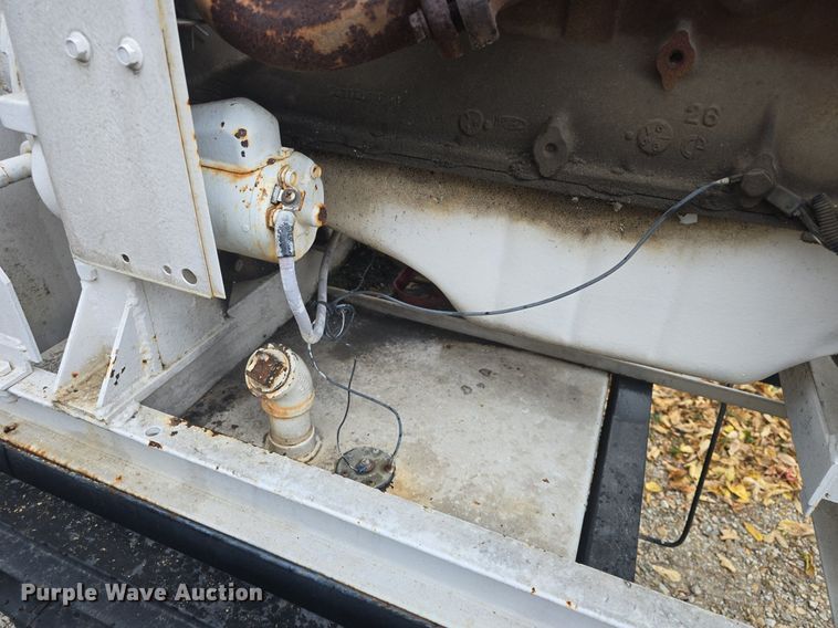 image for item DQ5289 American Road Machinery LL 1500-3T leaf vacuum