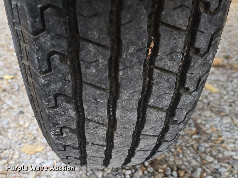 image for item DQ5289 American Road Machinery LL 1500-3T leaf vacuum