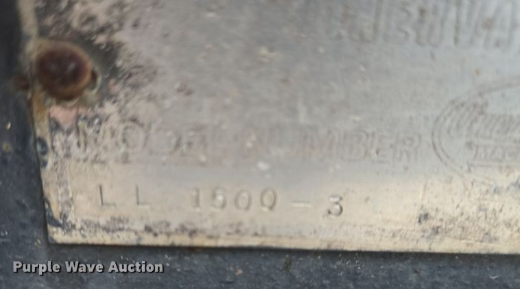 image for item DQ5289 American Road Machinery LL 1500-3T leaf vacuum