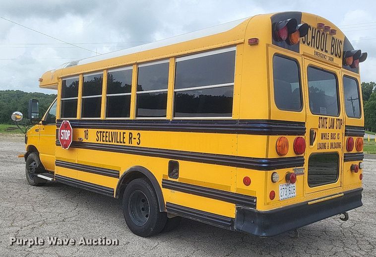 image for item DR4887 2003 Thomas E450 Super Duty  school bus