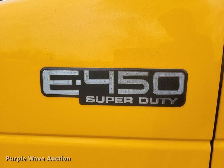 image for item DR4887 2003 Thomas E450 Super Duty  school bus