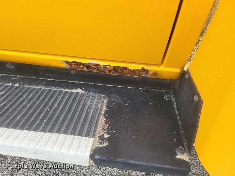 image for item DR4887 2003 Thomas E450 Super Duty  school bus