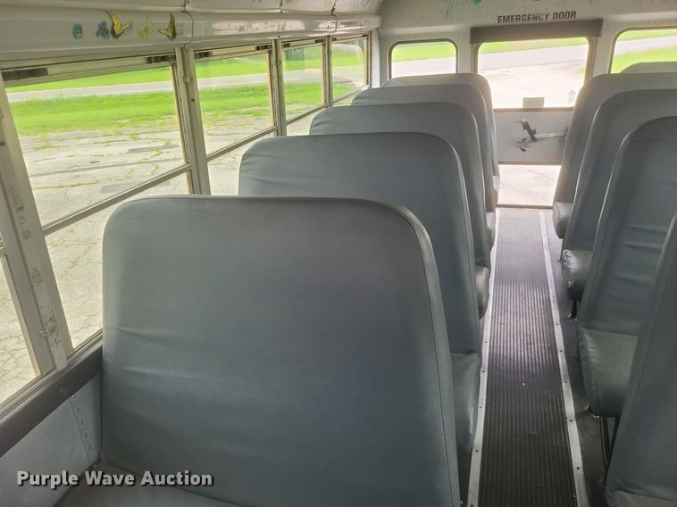 image for item DR4887 2003 Thomas E450 Super Duty  school bus