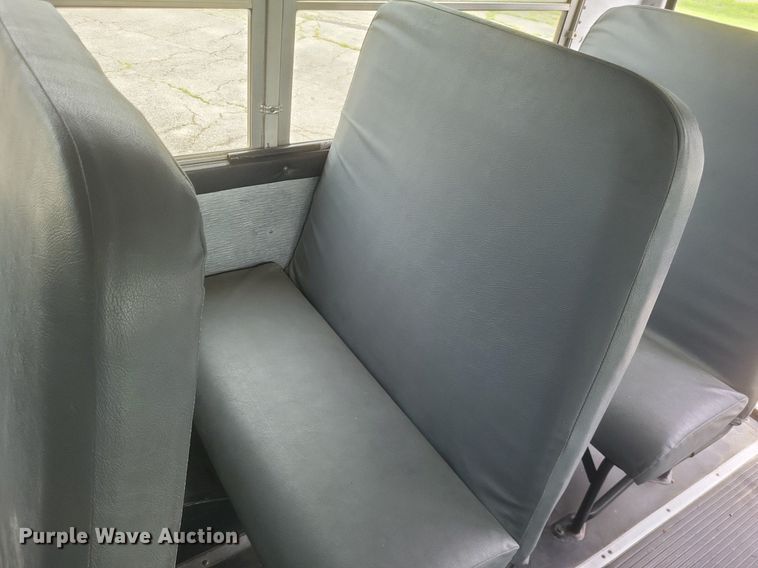 image for item DR4887 2003 Thomas E450 Super Duty  school bus