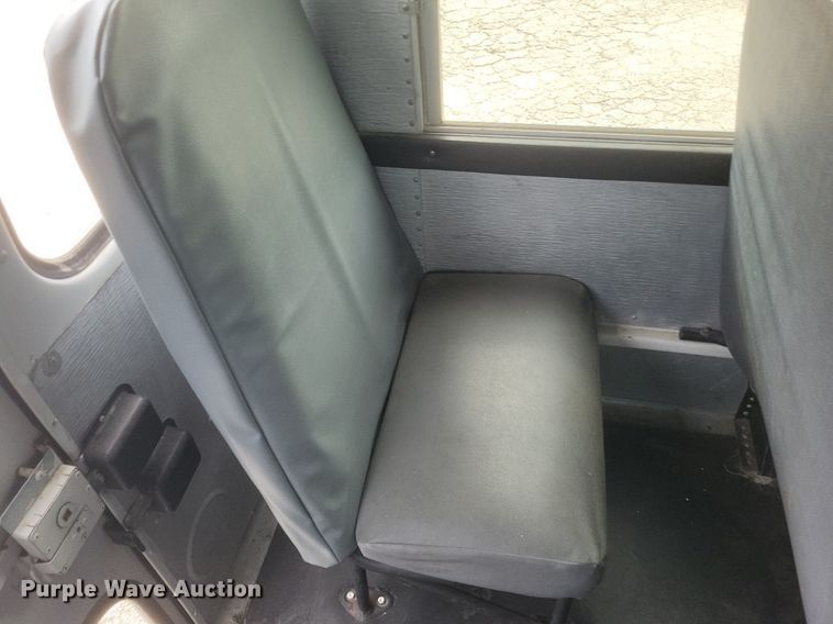 image for item DR4887 2003 Thomas E450 Super Duty  school bus