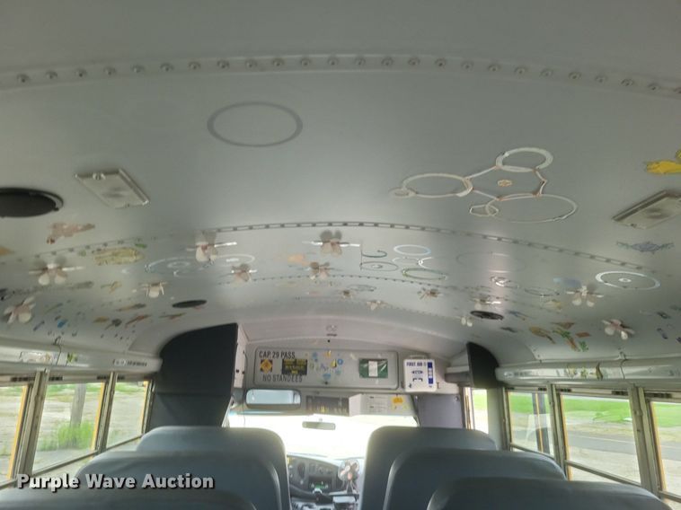 image for item DR4887 2003 Thomas E450 Super Duty  school bus