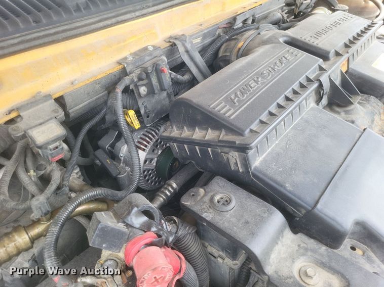 image for item DR4887 2003 Thomas E450 Super Duty  school bus