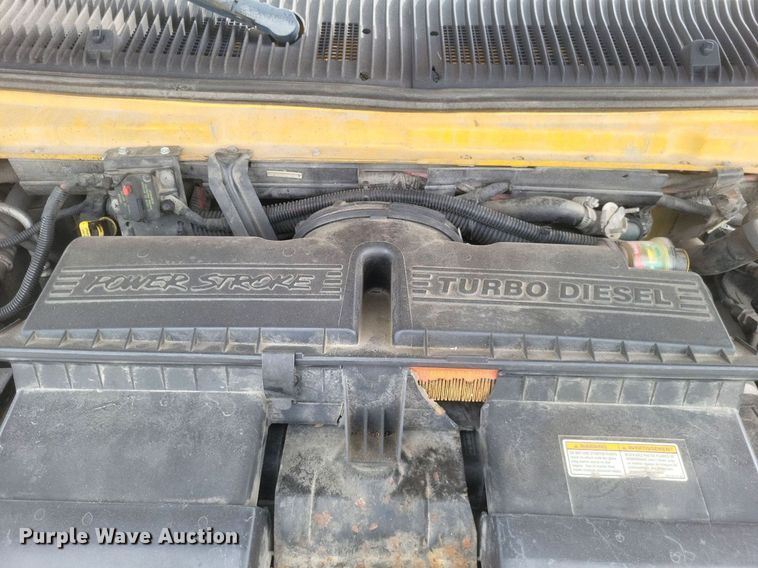 image for item DR4887 2003 Thomas E450 Super Duty  school bus