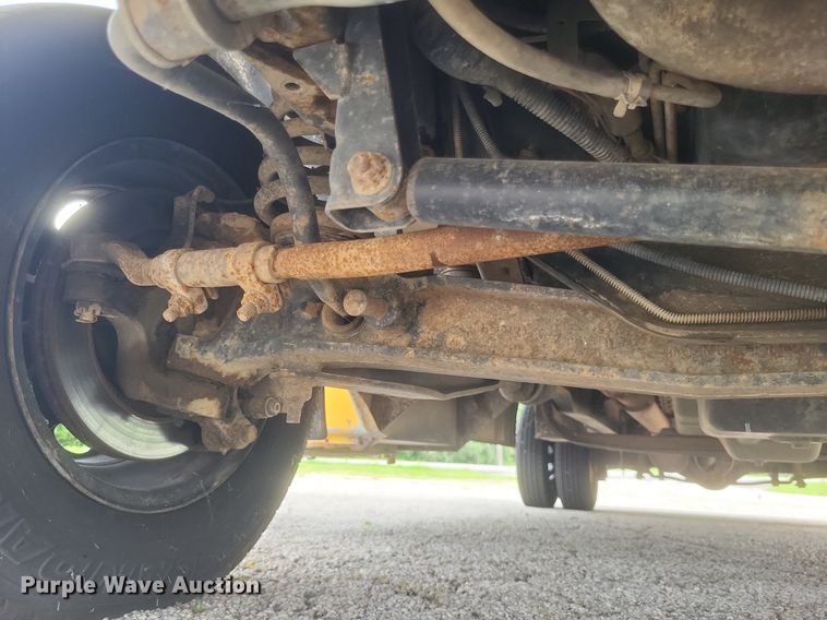 image for item DR4887 2003 Thomas E450 Super Duty  school bus