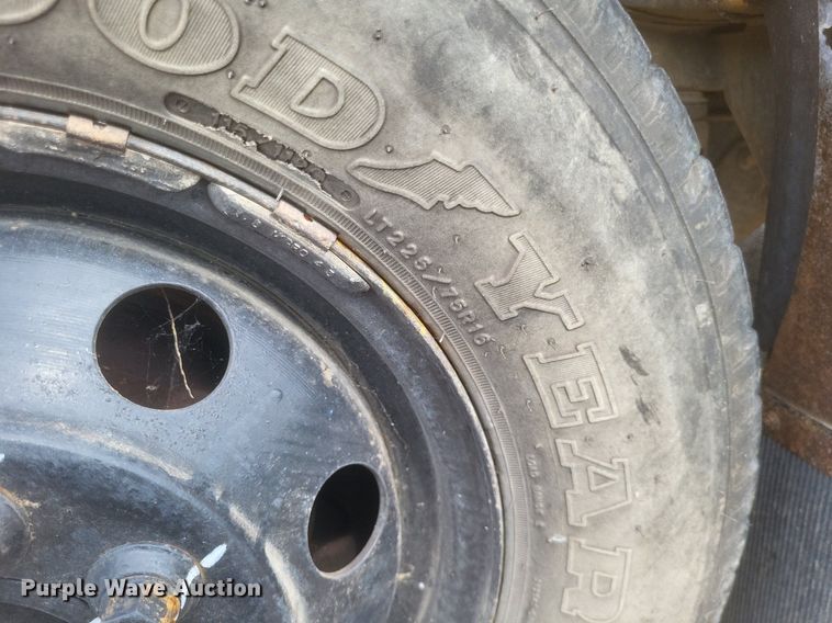 image for item DR4887 2003 Thomas E450 Super Duty  school bus