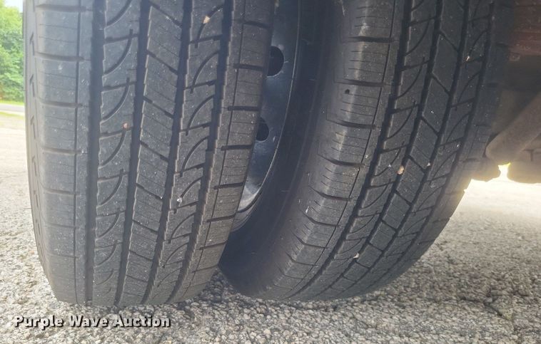 image for item DR4887 2003 Thomas E450 Super Duty  school bus