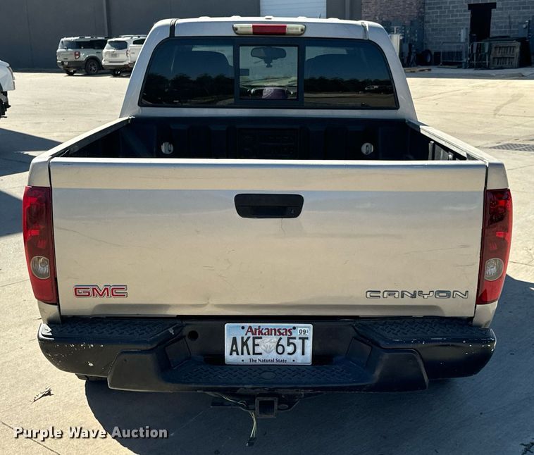 image for item DU9486 2006 GMC Canyon Crew Cab pickup truck
