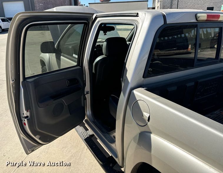 image for item DU9486 2006 GMC Canyon Crew Cab pickup truck