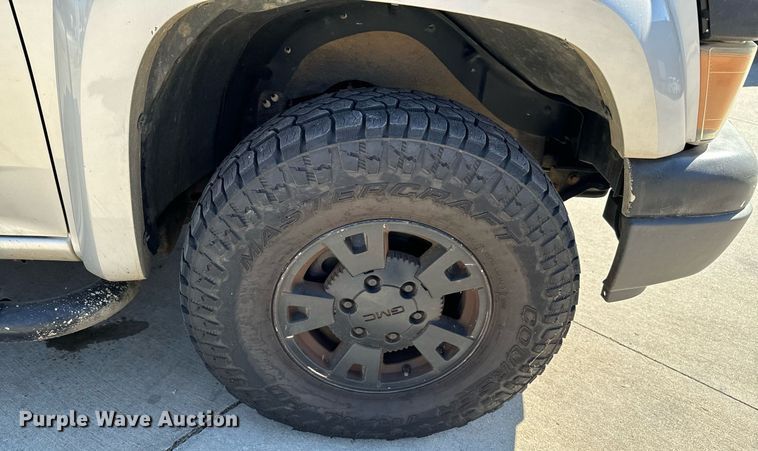 image for item DU9486 2006 GMC Canyon Crew Cab pickup truck